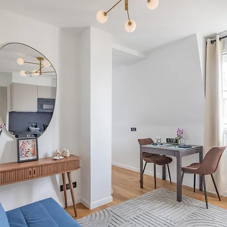 Luxurious Flat In The Center-3