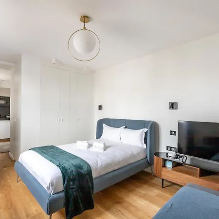Luxurious Flat In The Center-2